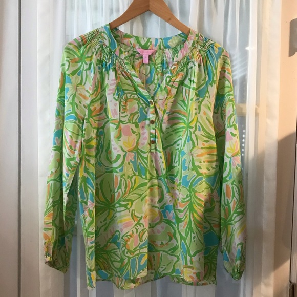 Lilly Pulitzer Tops - Lilly Pulitzer Elsa Size M